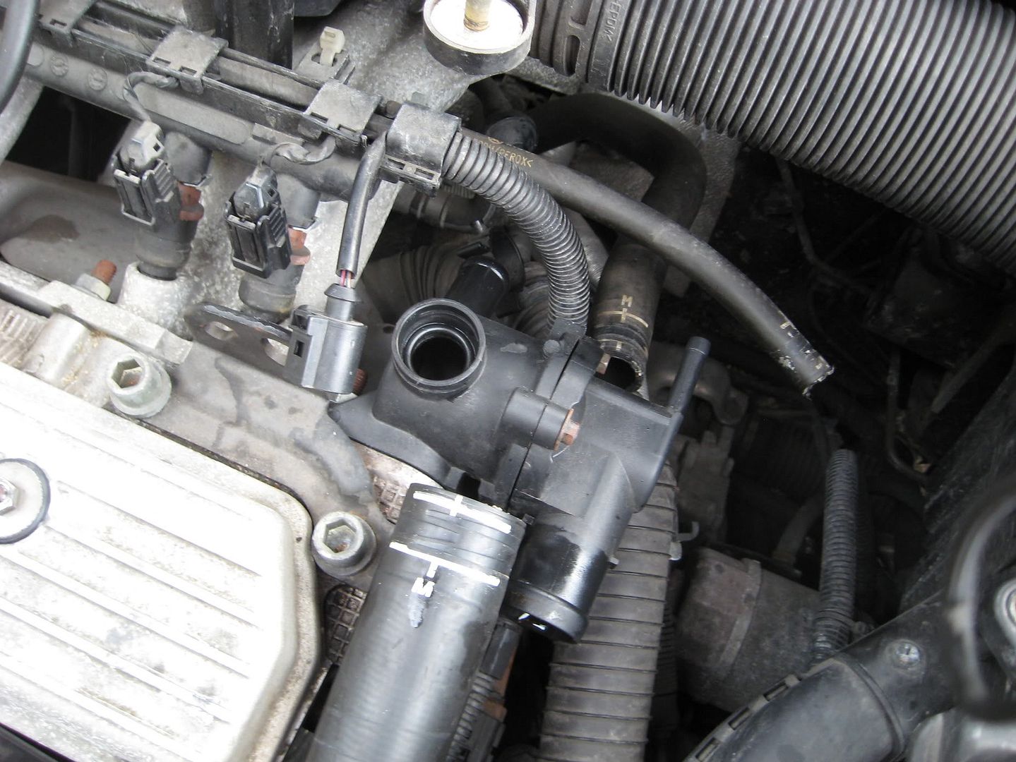 1.4mpi changing thermostat and flushing coolant system Skoda Fabia